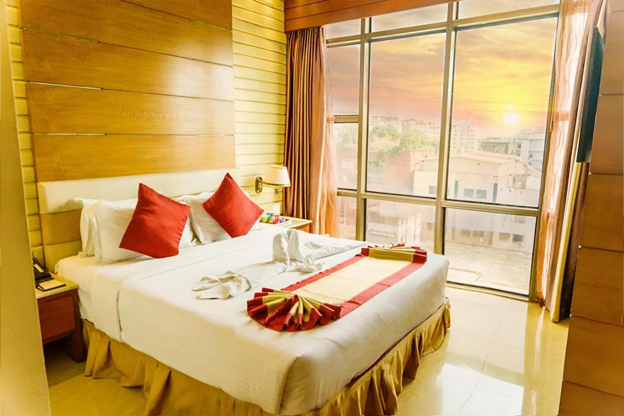 FARS Hotel&Resorts - BAR-Buffet-Pool-SPA Dhaka Exterior foto